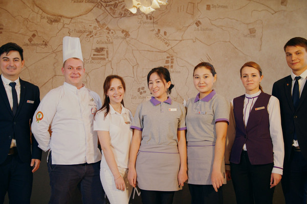 AZIMUT Career official